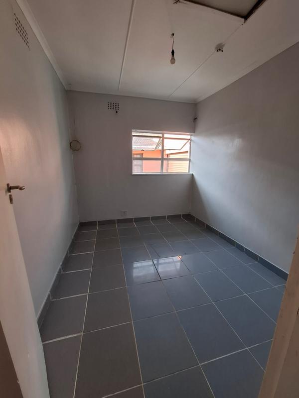 To Let 3 Bedroom Property for Rent in Goodwood Central Western Cape